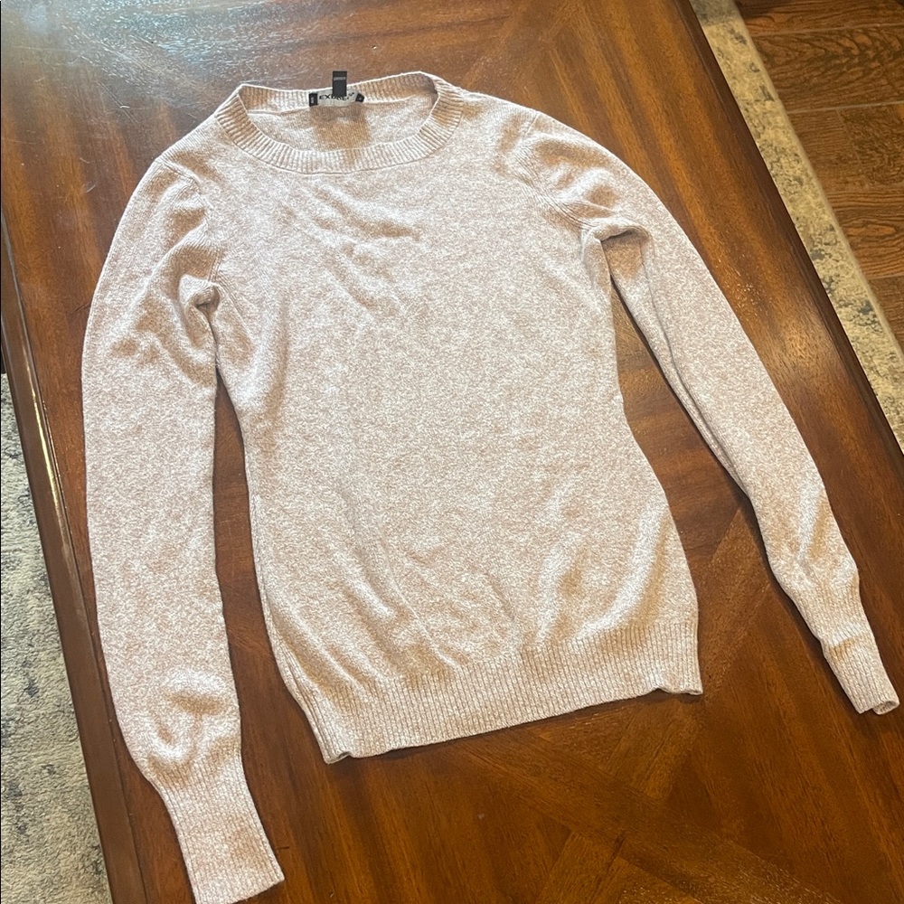 Express Women's Light Pink Crew Neck Sweater